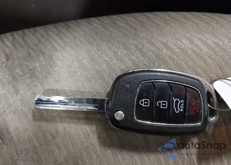 2017 Hyundai Santa Fe Sport 2.4L from USA, damaged, VIN 5XYZU3LB9HG389737